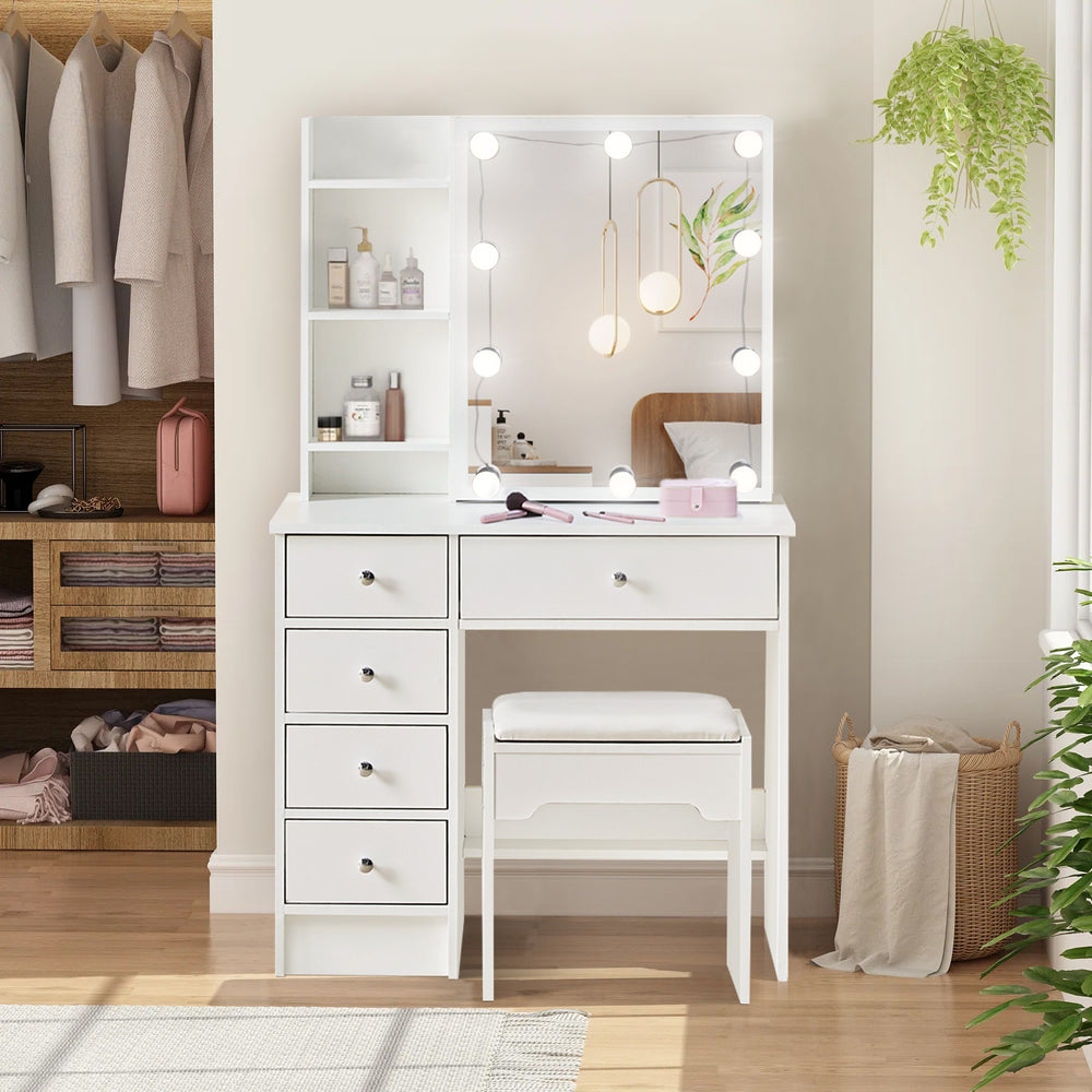 dressing table with hollywood lights