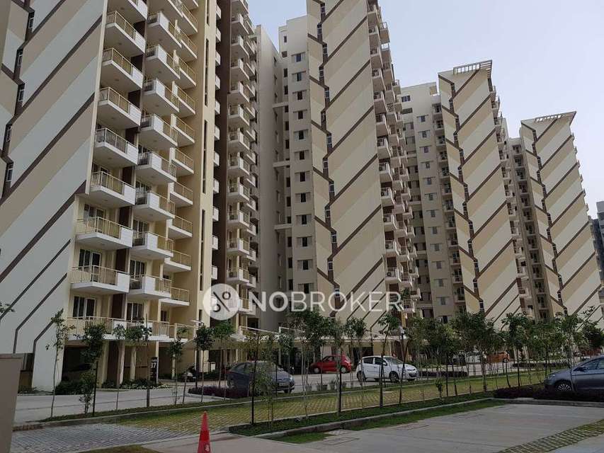 dwarka expressway flats