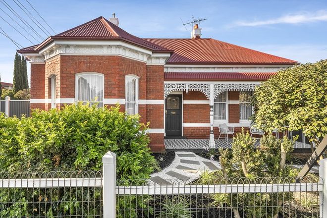 houses for sale essendon