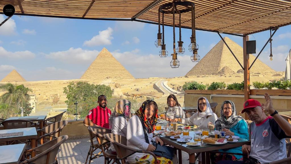 giza inn