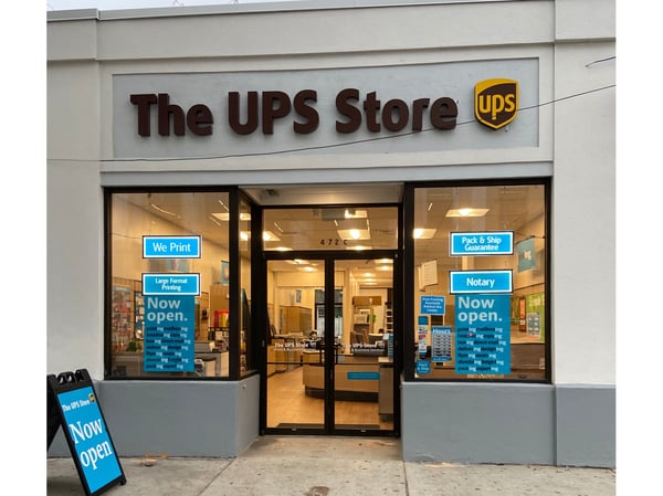 ups stores open now near me