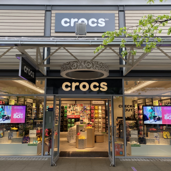 croc store near me