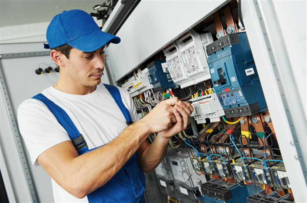 electrician job company