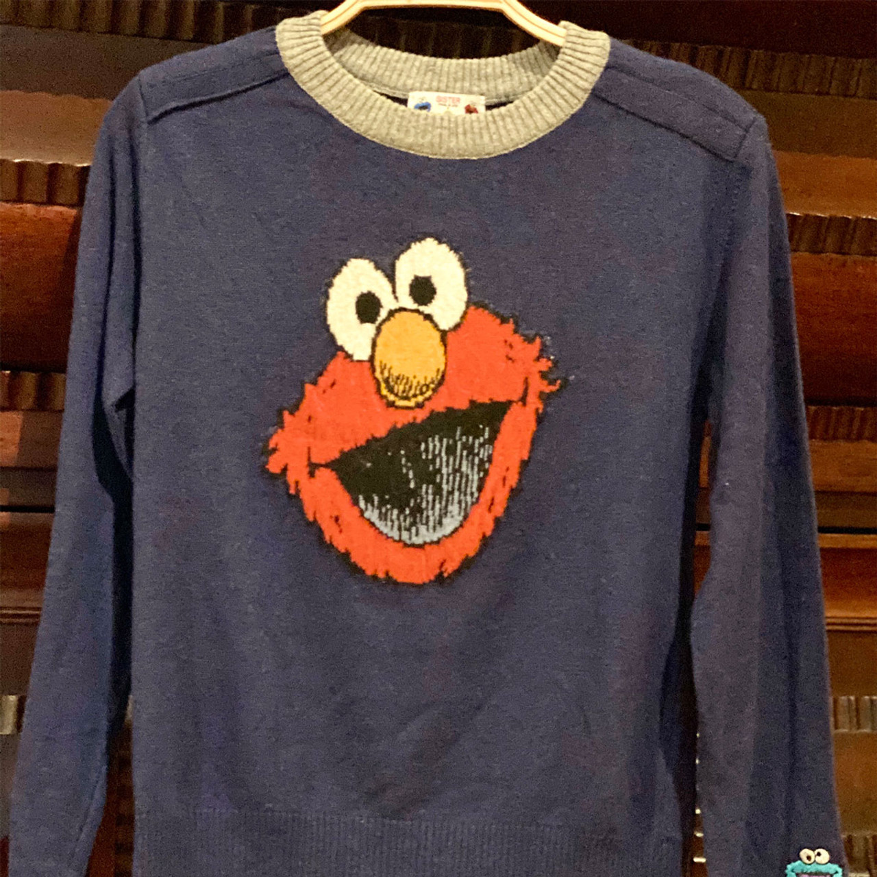 elmo sweatshirt