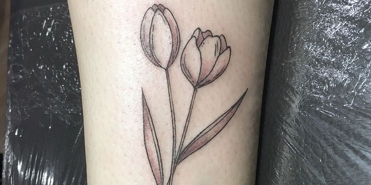 tulipanes tatuajes