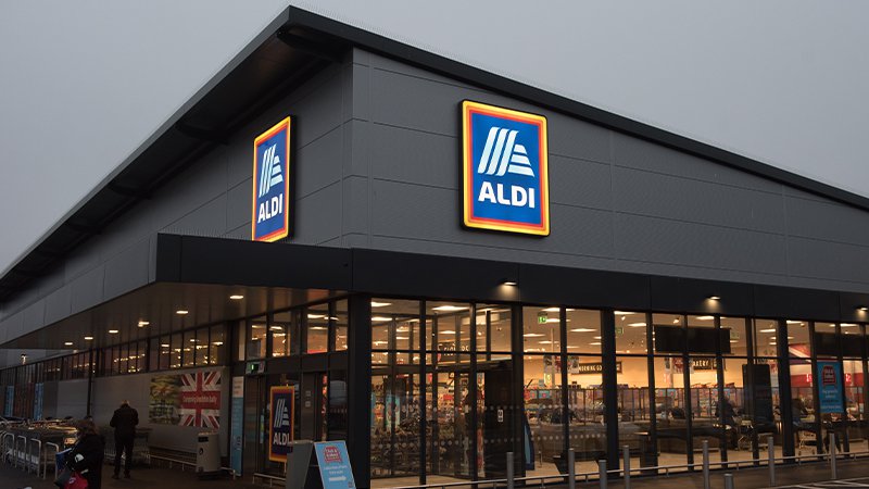 aldi closure times