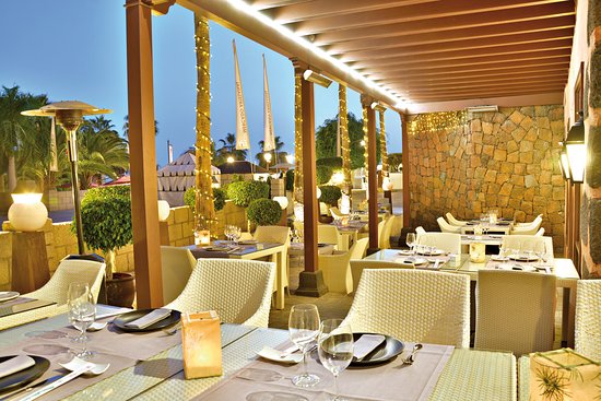 fashion restaurants near costa adeje