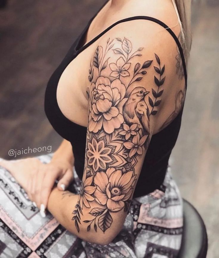 flor tattoo mujer