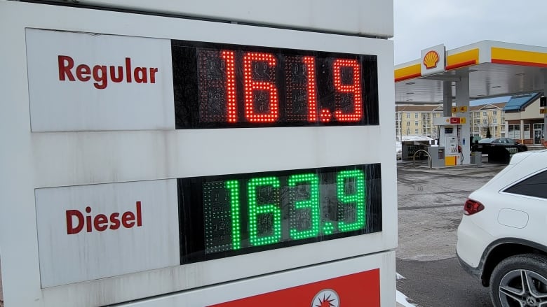 gas price in toronto today