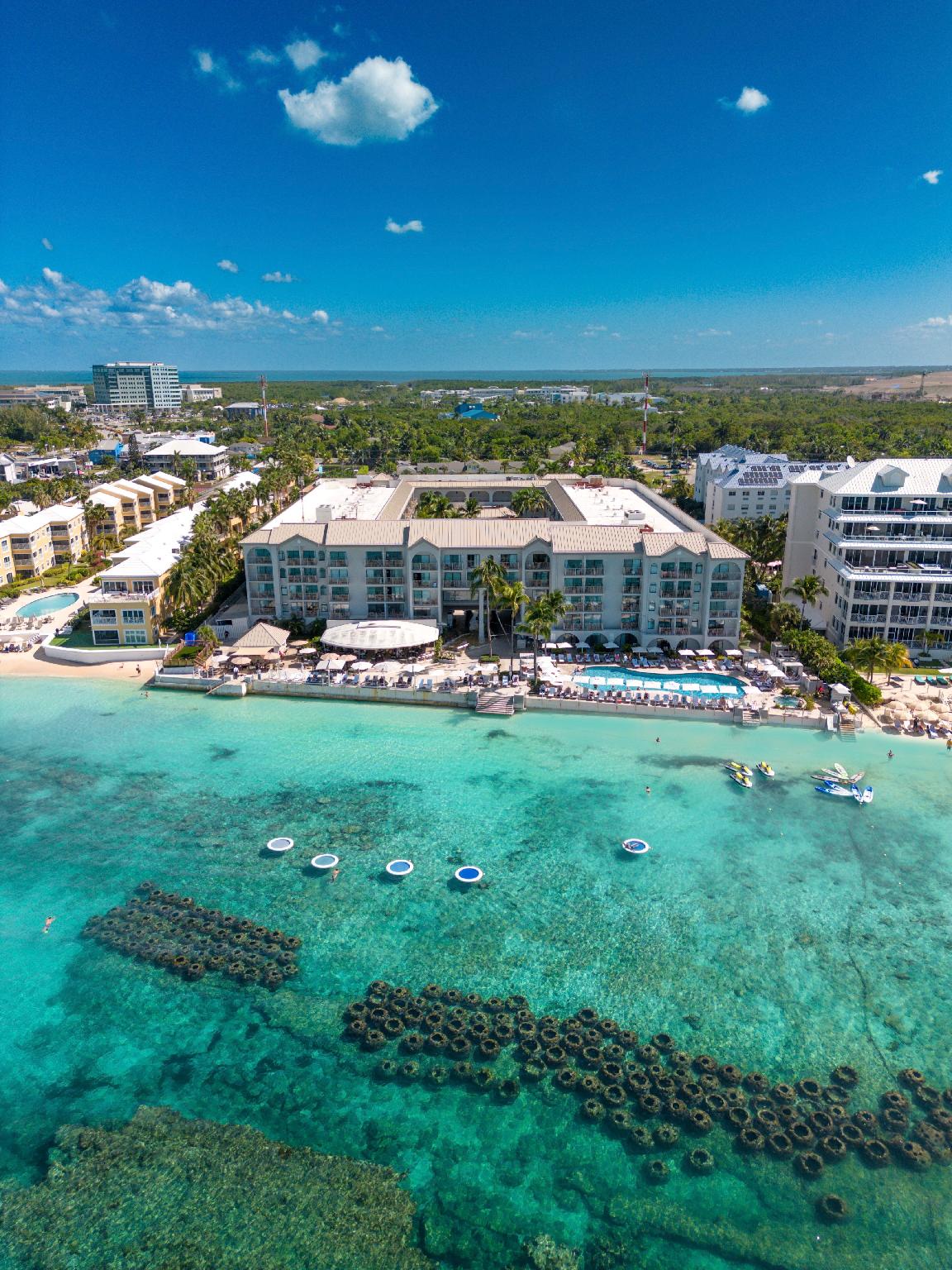 hampton by hilton grand cayman seven mile beach photos