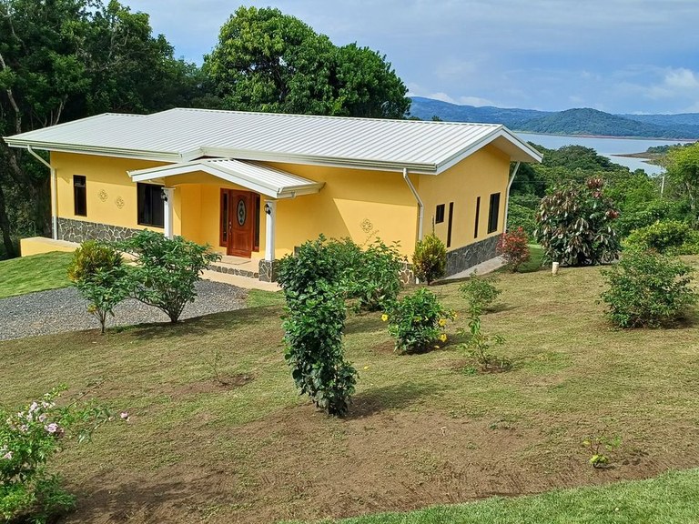 homes for sale lake arenal costa rica