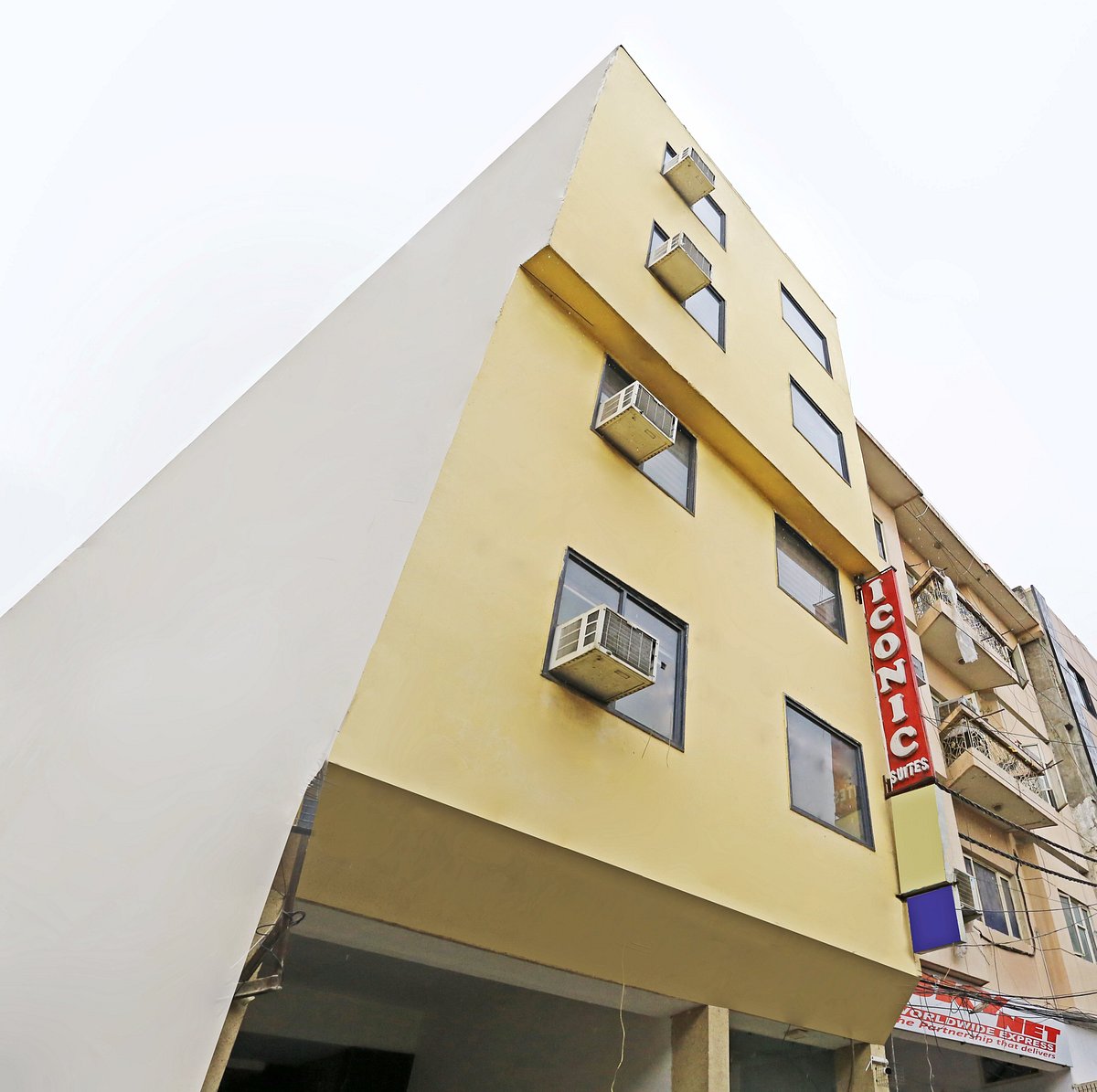 hotels in mahipalpur near airport