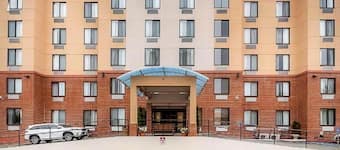 hotels in staten island