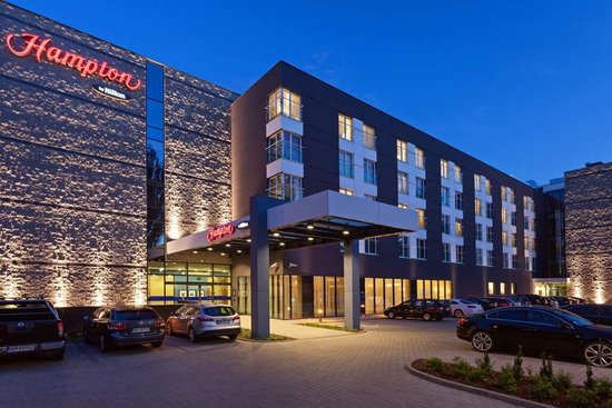 hotels in warsaw poland near airport