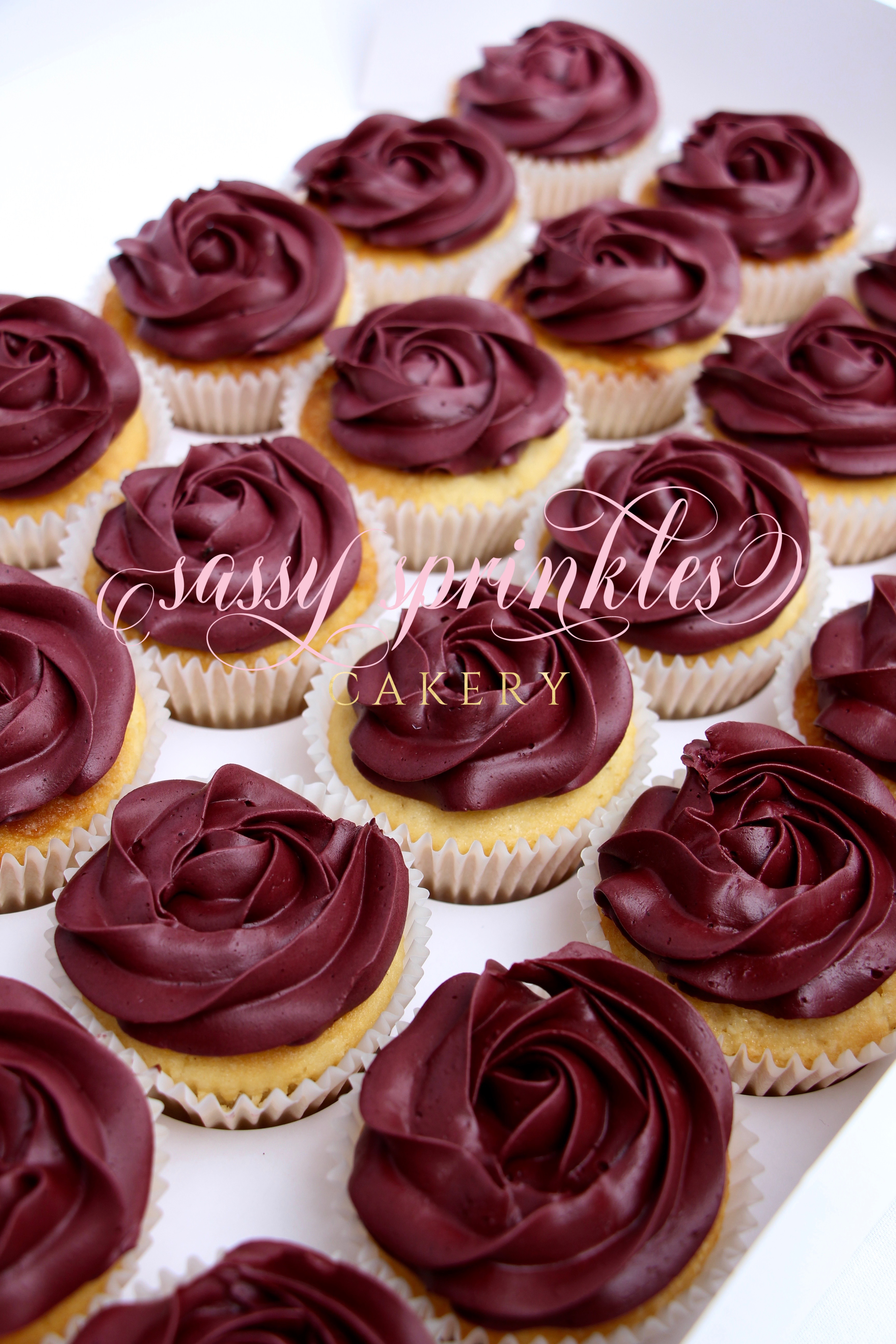 how to make burgundy icing with wilton colors