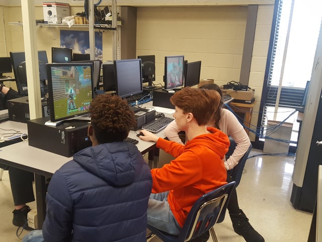 how to play fortnite on your school computer