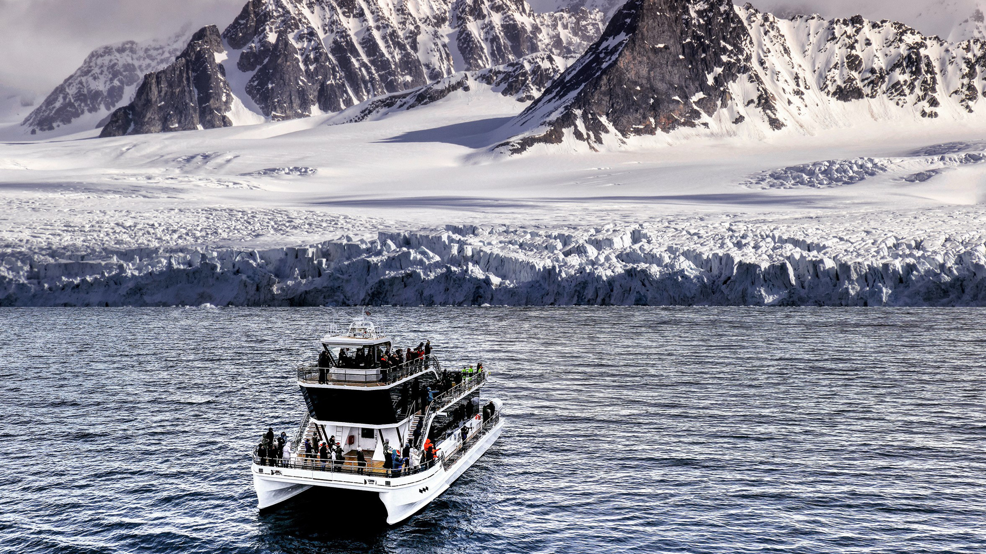 hurtigruten svalbard