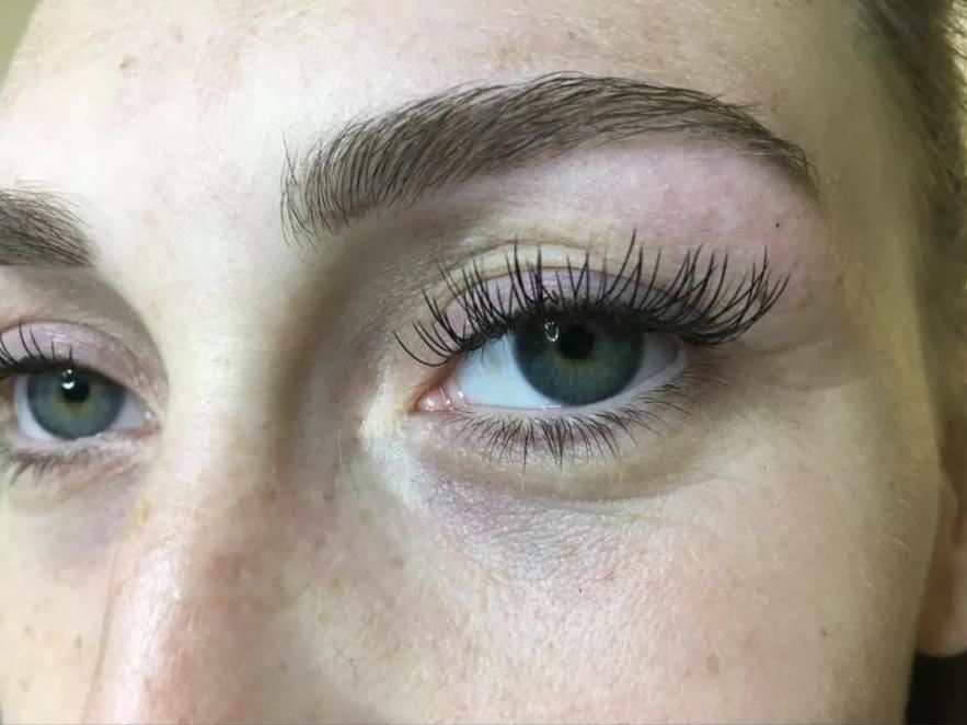 lash extensions or falsies for wedding