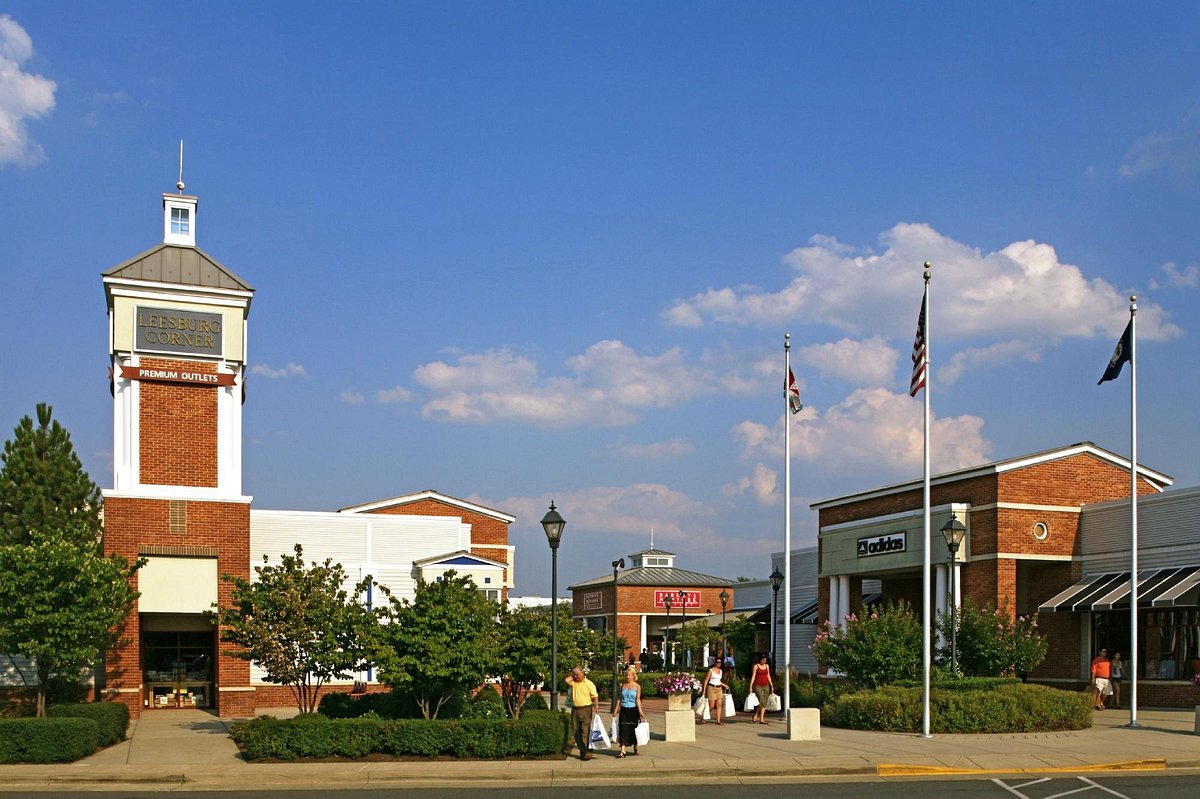 leesburg outlet black friday hours