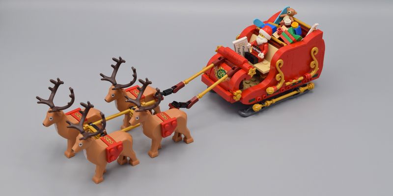 lego father christmas with sleigh