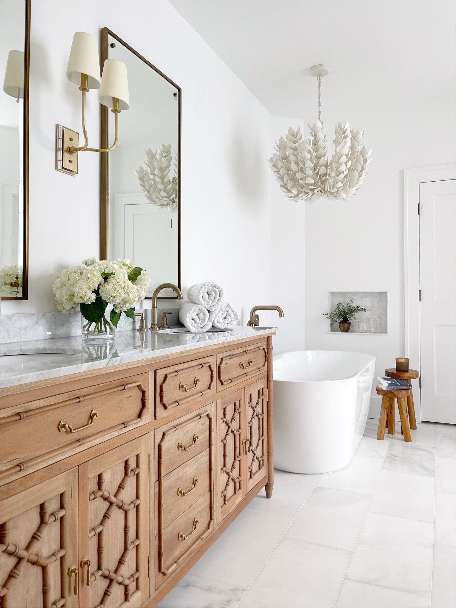 light wood bathroom vanities