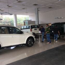 mahindra showroom indore