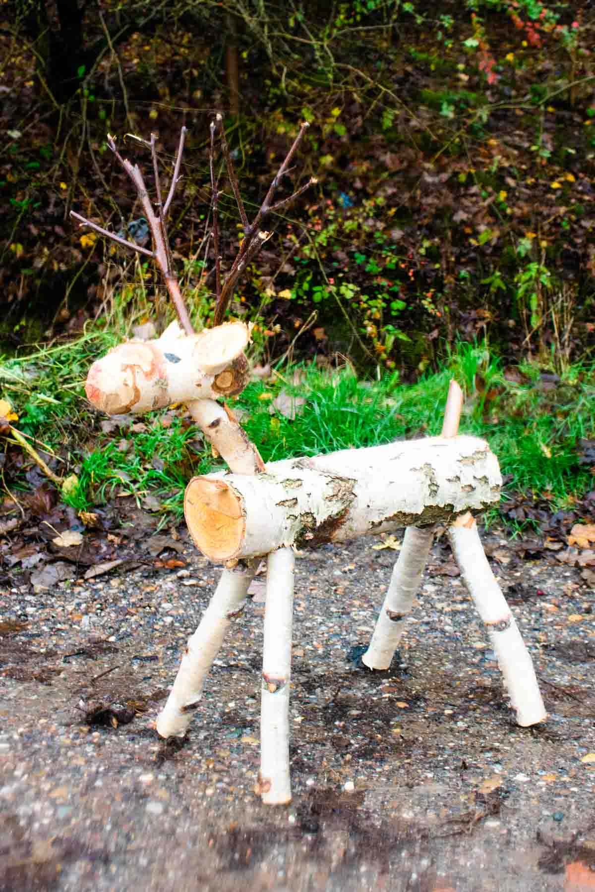 making reindeer from logs