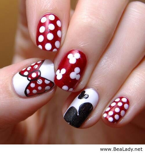 mickey mouse nail art design