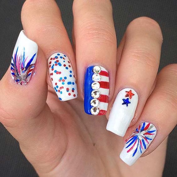 nail art design for july 4