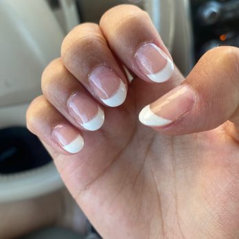 nail places open near me