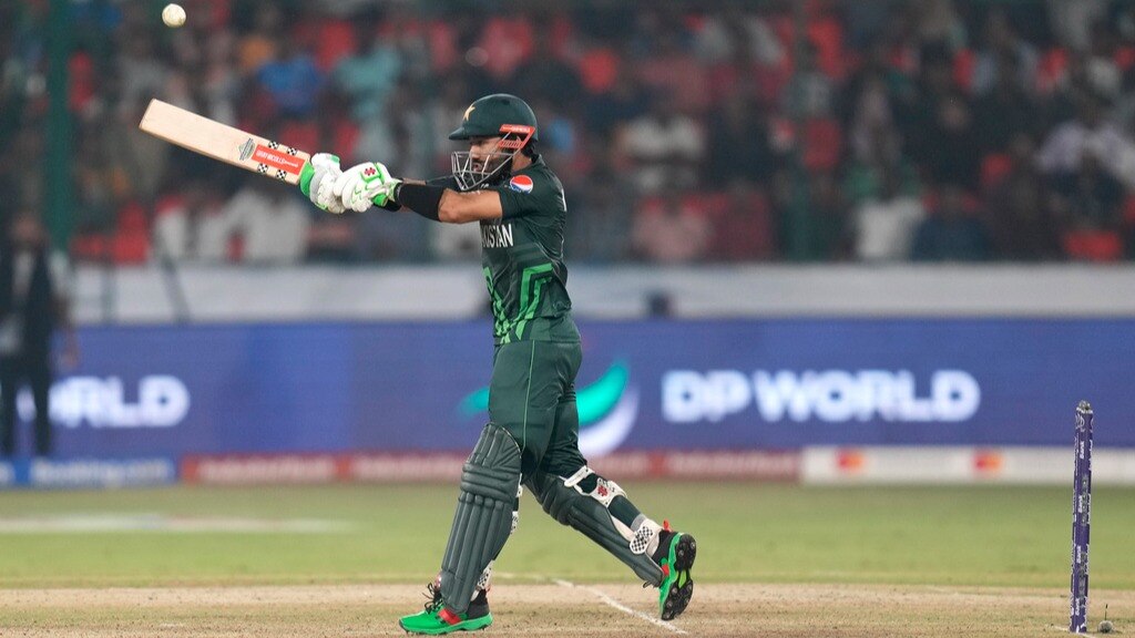 pakistan v sri lanka live score