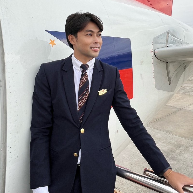 philippine airlines male flight attendant