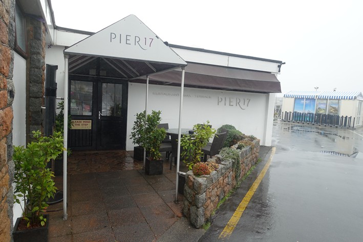 pier 17 restaurant guernsey