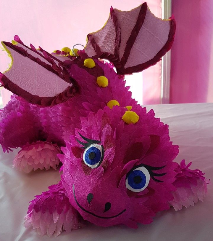 piñata de dragon