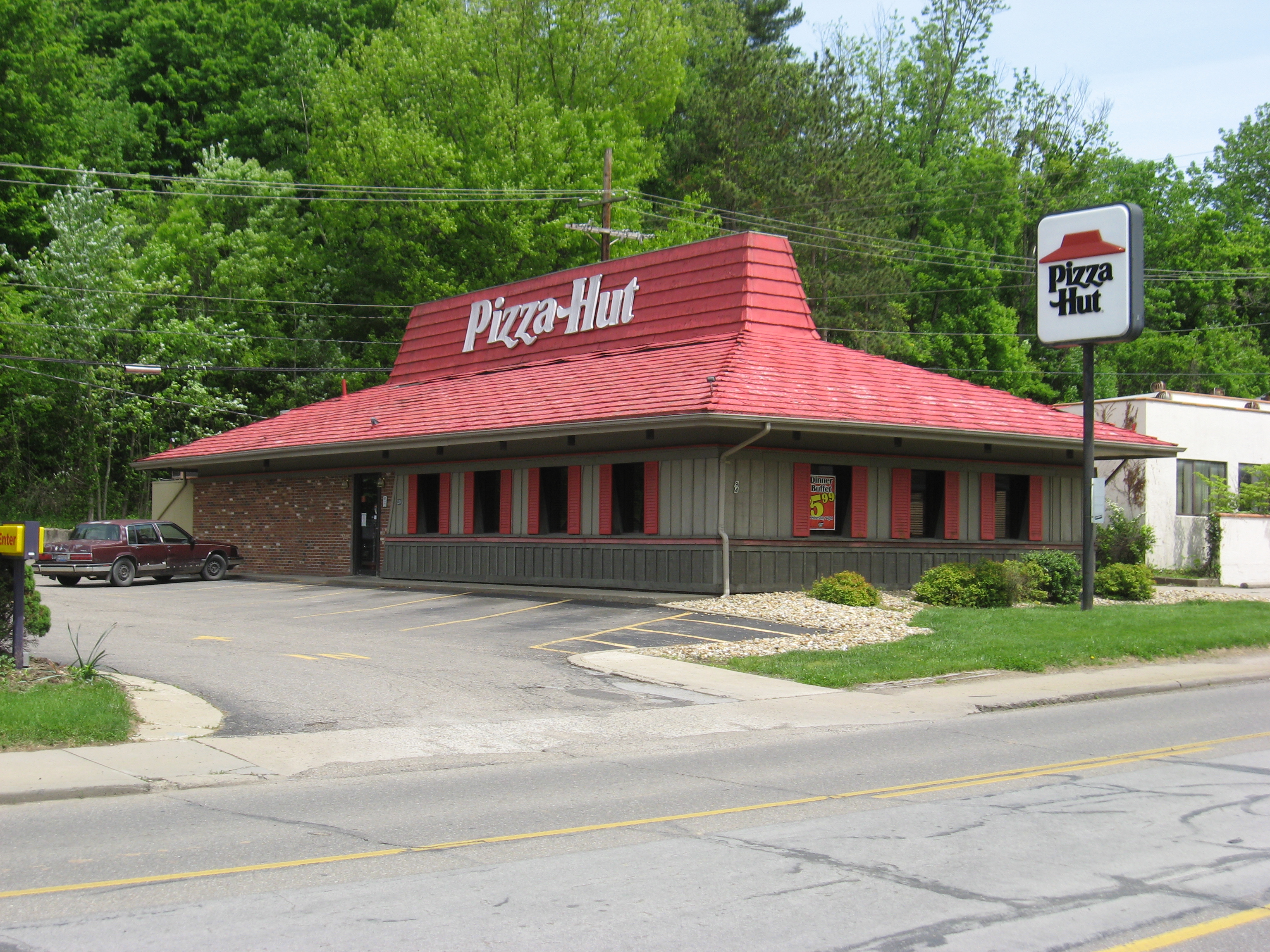 pizza hut restaurants