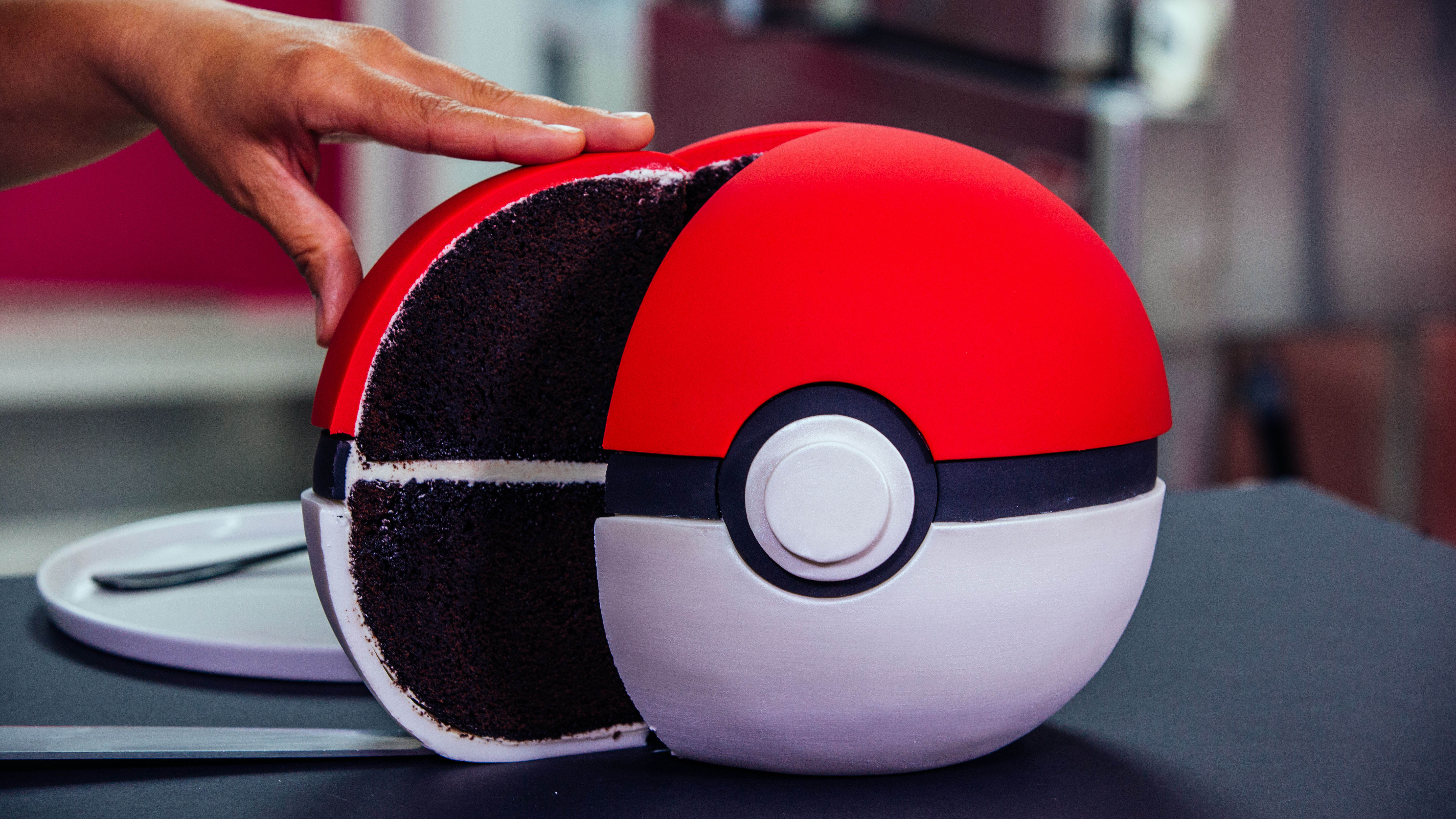 pokeball cake