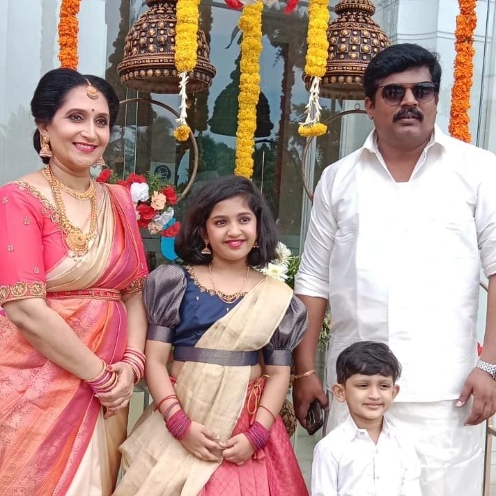 pramod shetty wife