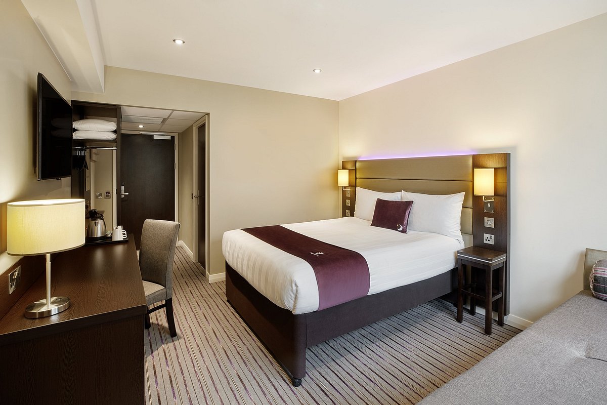 premier inn stonehouse