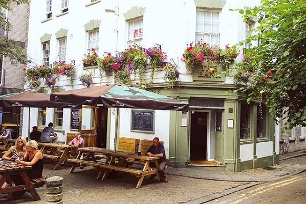 restaurants chew magna