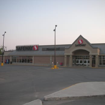 safeway hours pembina