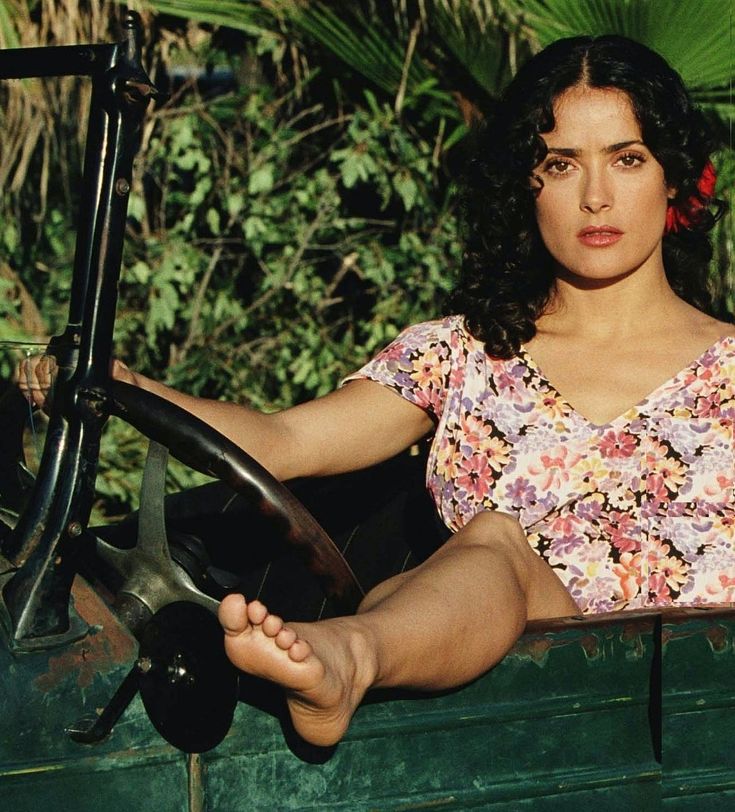 salma hayek feet