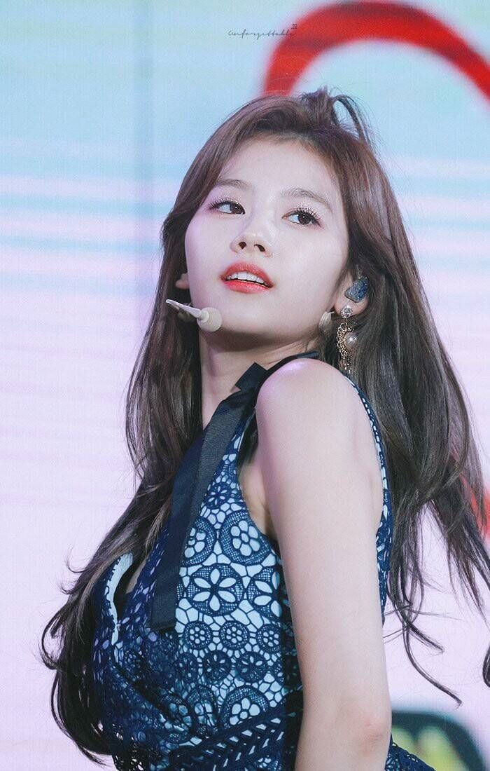 sana kpop idol