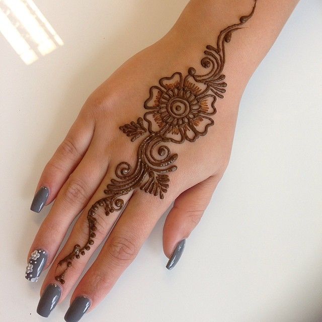 simple henna for hand