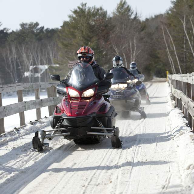 snowmobile rental minocqua wi