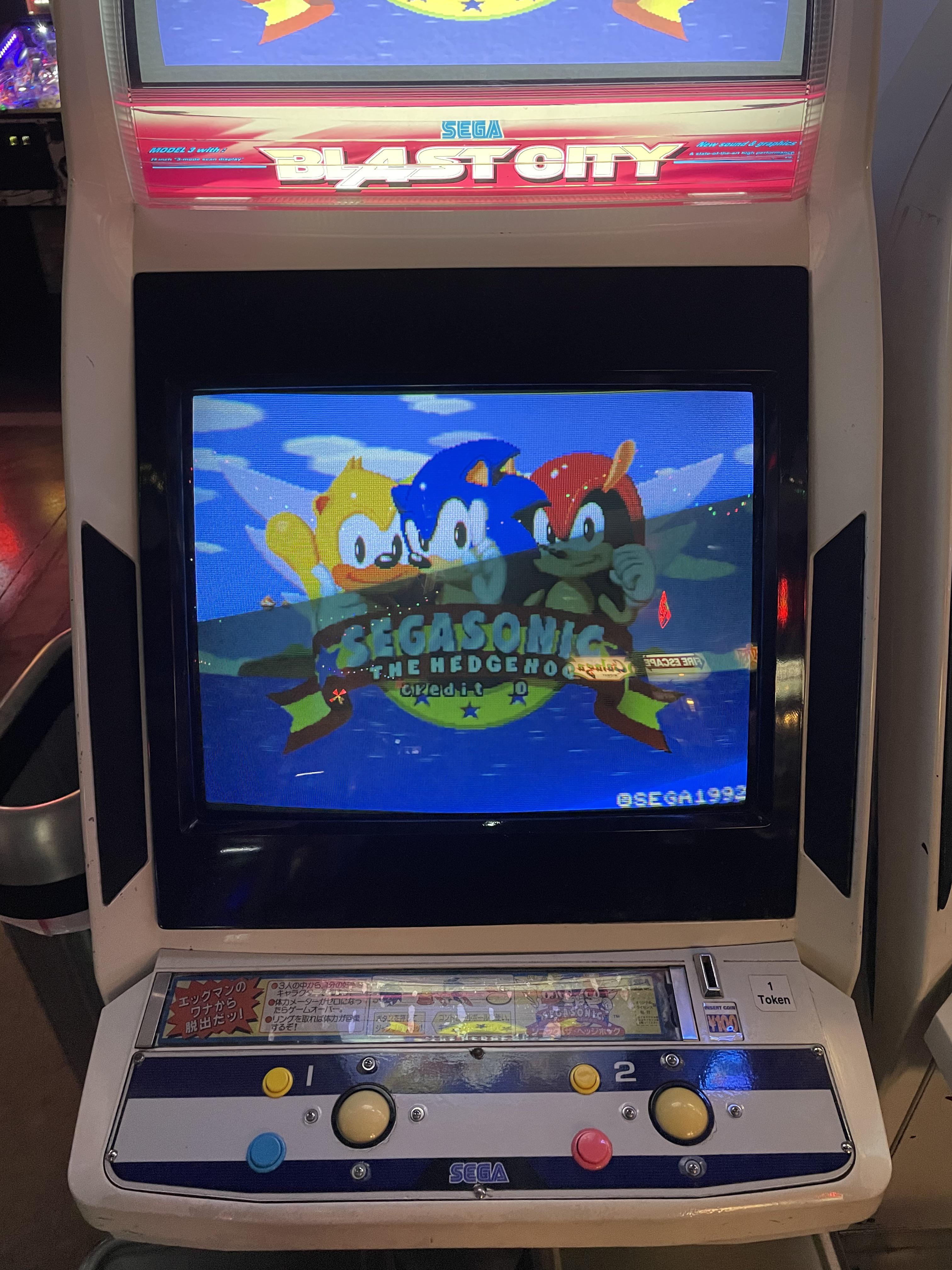 sonic arcade machine