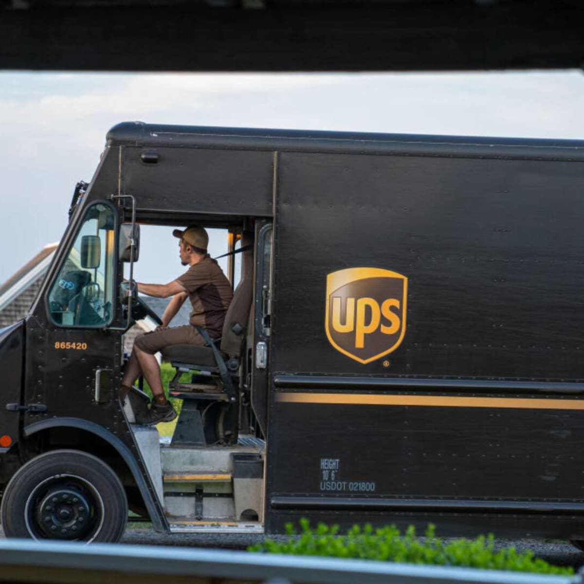 ups truck driver salary