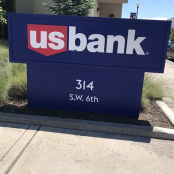 us bank open today near me