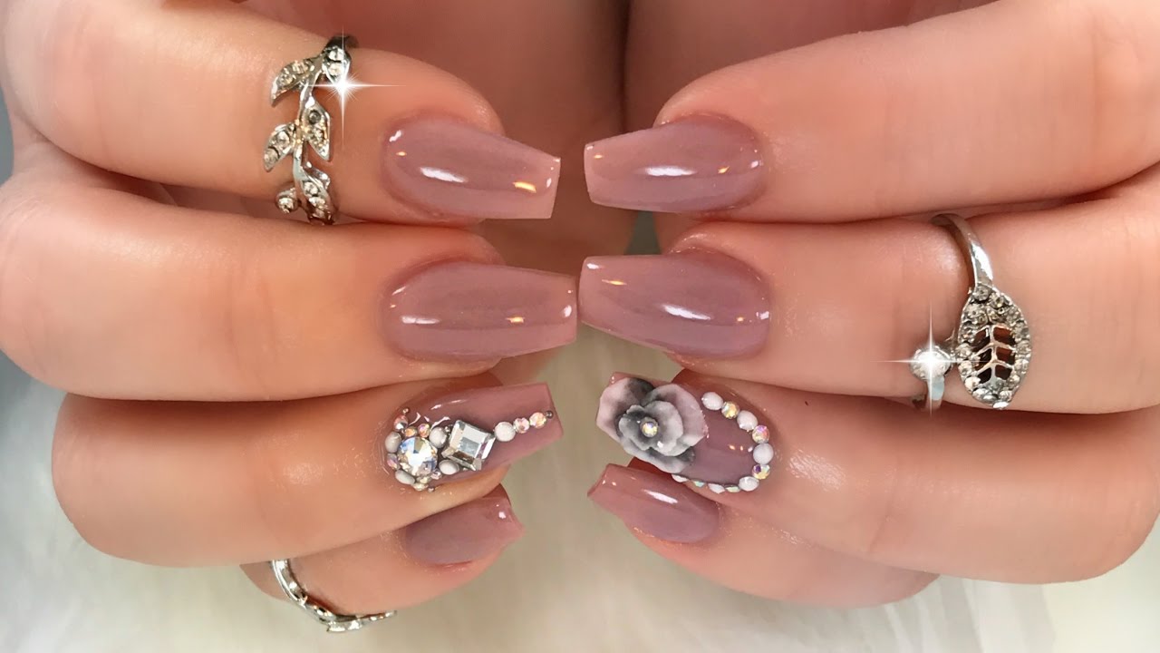 uñas sencillas pero elegantes