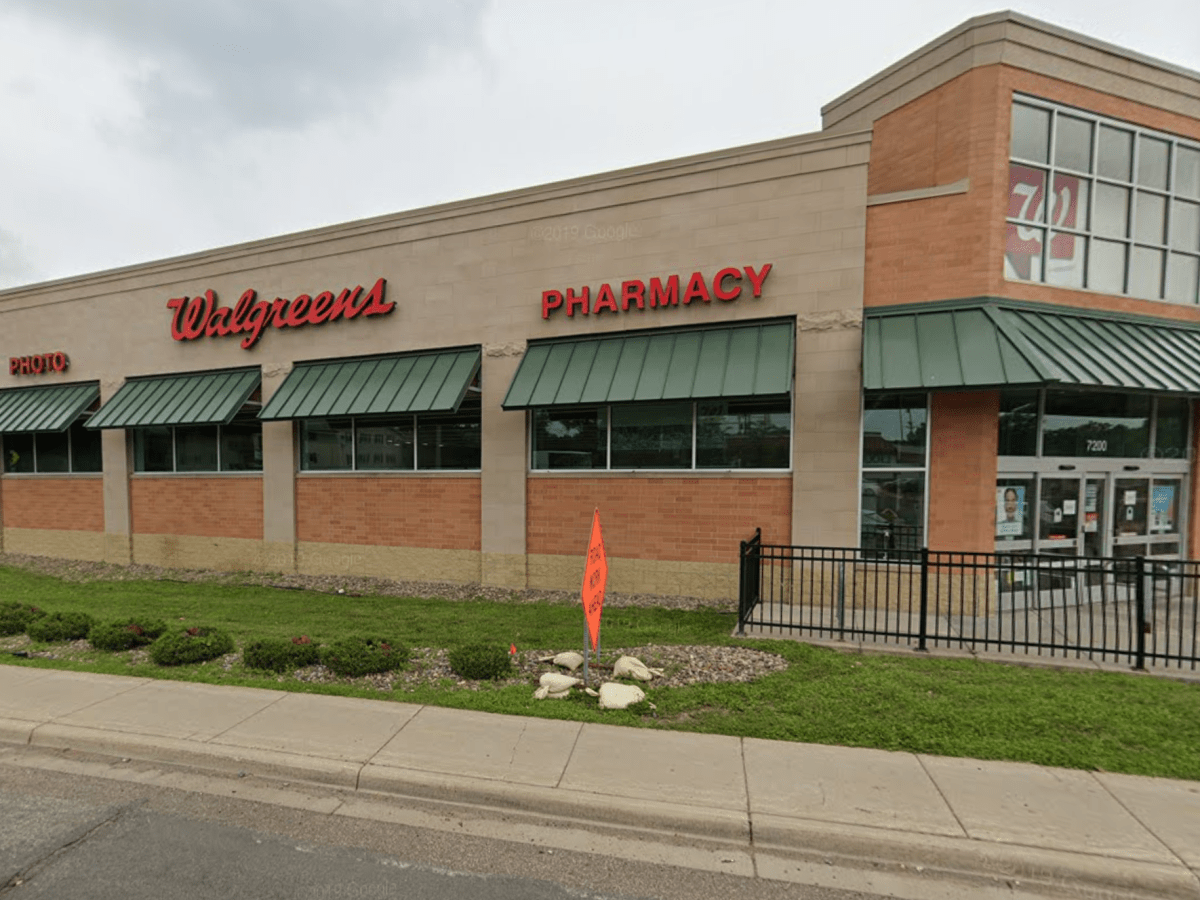 walgreens east st paul