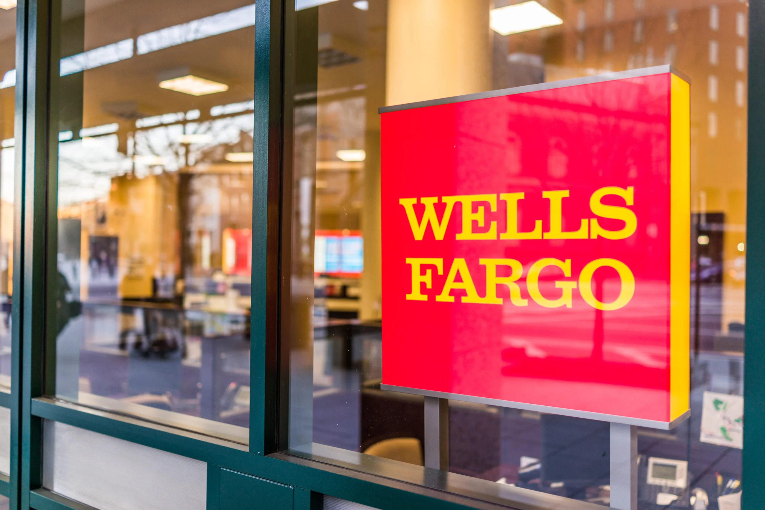 wells fargo open today near me